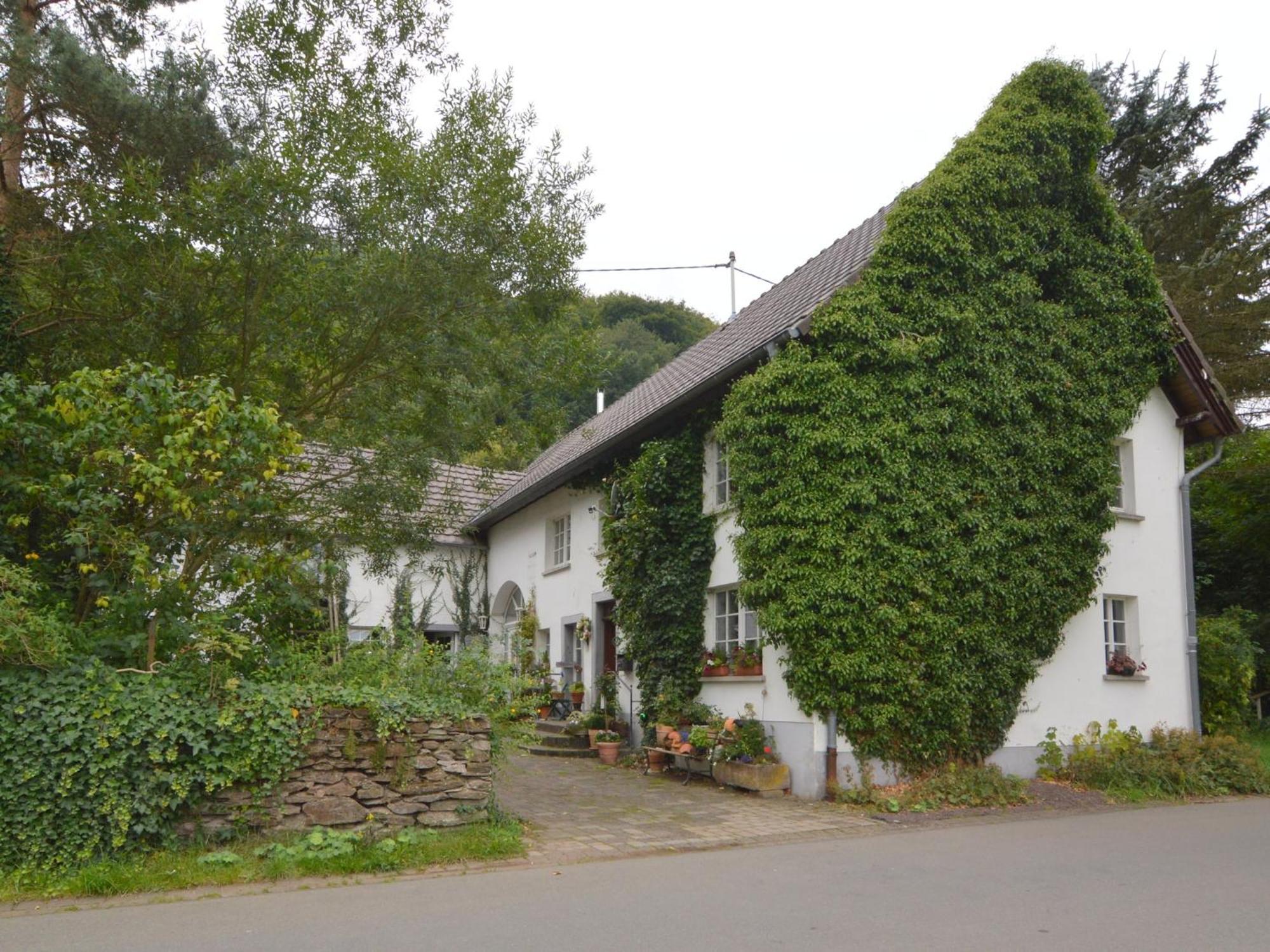 Cozy Apartment In Immerath With Fishing Near Экстерьер фото